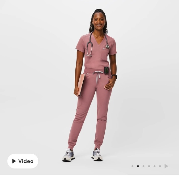 FIGS Women’s Scrubs - Mauve - Picture 1 of 7